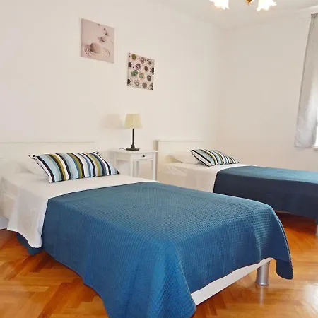 Apartment Katarina With Swimming Pool