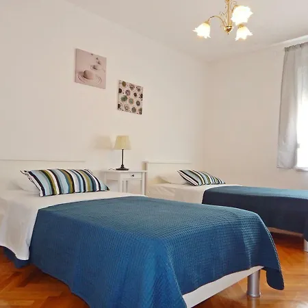 Katarina With Swimming Pool Apartament *