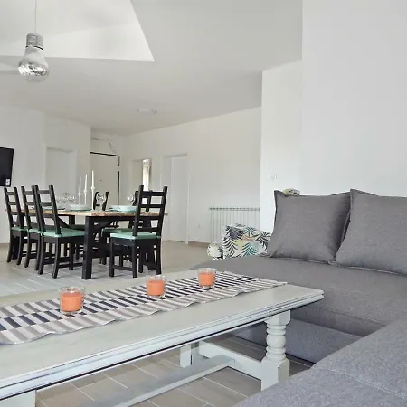 Appartement Katarina With Swimming Pool *