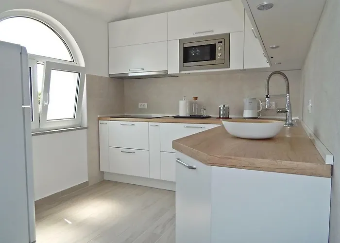 Katarina With Swimming Pool Stobreč