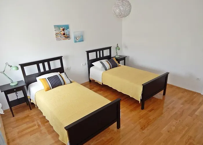 Katarina With Swimming Pool *