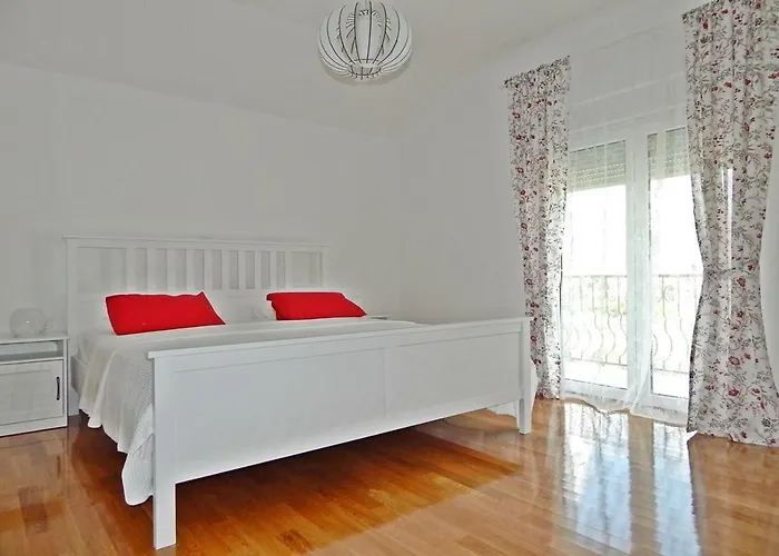 Katarina With Swimming Pool * Stobreč