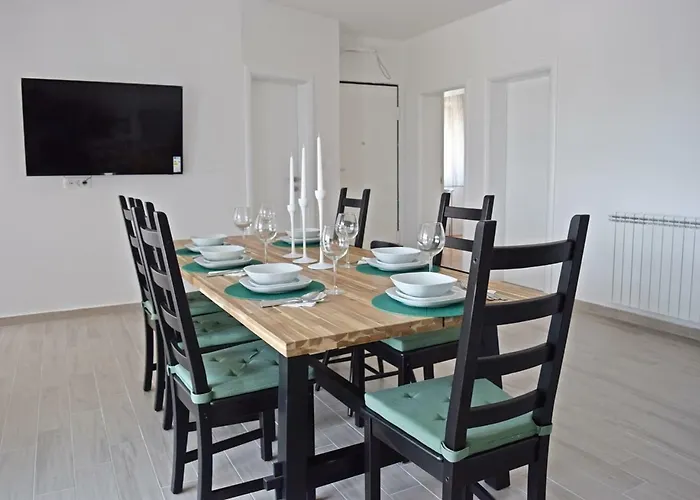 Apartment Katarina With Swimming Pool